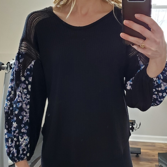 Waffle Knit Balloon Sleeves Shirt - Picture 4 of 4